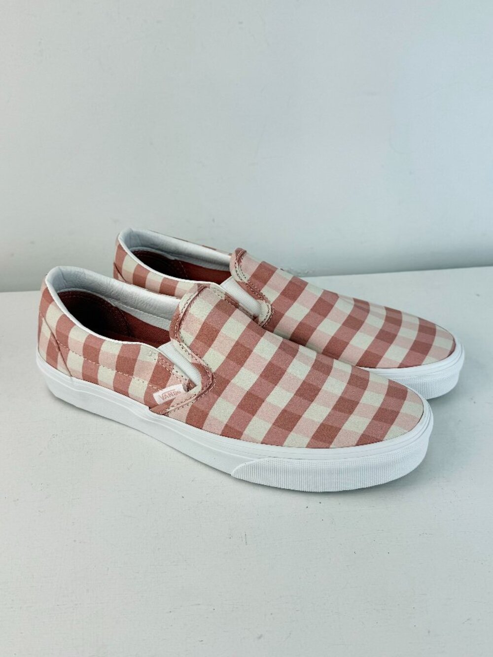 Men's 8 Women's 9.5 - VANS Classic Slip-On Checkerboard Pink Gray White Sneaker